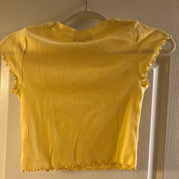 Forever 21 Pale Yellow Shortsleeve Crop Top Ruffled Hems Small - Picture 5 of 9